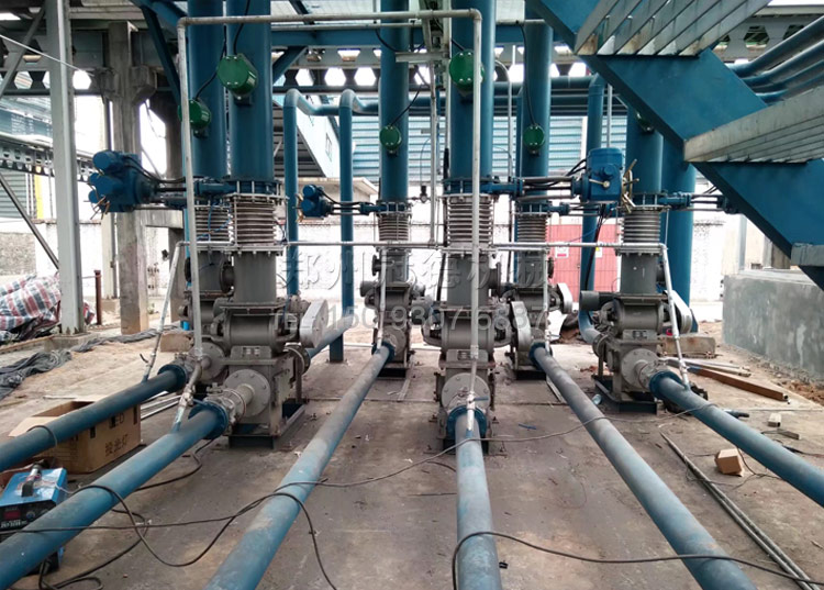 冠德消石灰氣力連續(xù)噴射輸送泵現(xiàn)場(chǎng) 冠德消石灰氣力連續(xù)噴射輸送泵現(xiàn)場(chǎng)